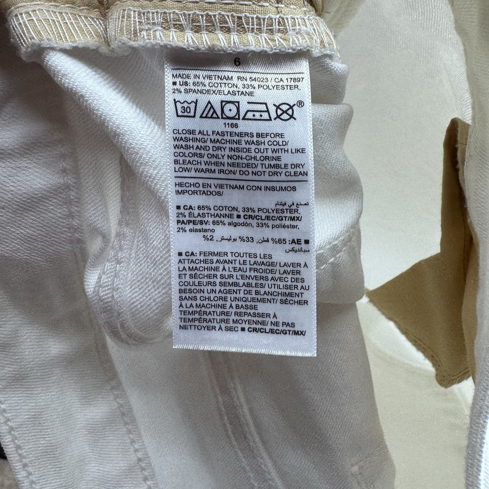 Old Navy WOW Mid Rise White Capri Jeans Women's Size 6 Stretch Denim Pants - Picture 7 of 8